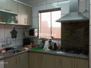 Casa com 3 Quartos e 4 banheiros à Venda, 254 m² por R$...