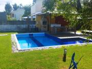 Casa com 3 Quartos e 4 banheiros à Venda, 280 m² por R$...