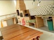 Casa com 3 Quartos e 4 banheiros à Venda, 284 m² por R$...