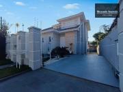 Casa com 3 Quartos e 4 banheiros à Venda, 290 m² por R$...
