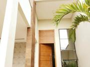 Casa com 3 Quartos e 4 banheiros à Venda, 400 m² por R$...