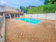 Casa com 3 Quartos e 5 banheiros à Venda, 277 m² por R$...