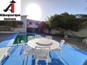 Casa com 3 Quartos e 5 banheiros à Venda, 700 m² por R$...