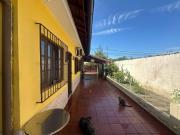 Casa com 3 quartos e espaço para piscina em Itanhaém