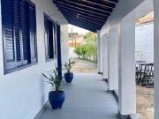 Casa com 3 quartos e espaço para piscina em Peruíbe