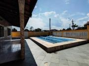 Casa com 3 quartos e piscina em Itanhaém