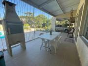 Casa com 3 quartos e piscina em Peruíbe