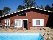 Casa com 3 quartos sendo 1 suíte em condomínio fechado...