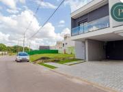 Casa com 3 quartos em condomínio fechado no Santa Cândida
