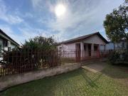 Casa com 3 quartos na Av principal da Boca do Monte com...