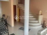 Casa com 3 quartos no bairro Medianeira Casa com 3 quartos no bairro Medianeira