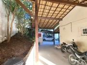 Casa com 3 quartos sendo 1 suíte com closet, 2 vagas e...