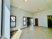 Casa com 3 quartos sendo 1 suíte à venda, 106 m² por R$...