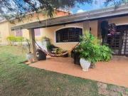 Casa com 3 quartos sendo 1 suíte à venda, 280 m² por R$...