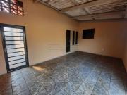 Casa com 3 quartos, sendo 1 suíte, e terreno de 200m²...