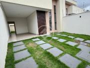 Casa com 3 quartos sendo 1 suíte no Setor Jardim...