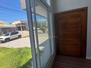 Casa com 3 Quartos, sendo 2 suítes, à venda, 180 m² por...