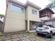 Casa com 3 quartos sendo 3 Suítes, Sala 2 Ambientes e 4...