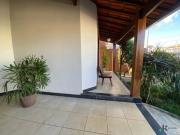 Casa com 3 quartos, sendo uma suíte com banheira no...