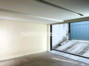 Casa com 3 Quartos, Suíte e 2 Vagas paralelas e cobertas...