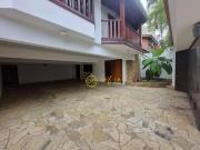 Casa com 3 Quartos, todos Suítes à venda, 439 m² por R$...