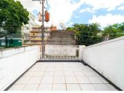 Casa com 3 quartos à venda ou para locação em Vila Do...