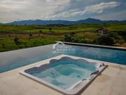 Casa com 3 suítes, 611 m² Condomínio Village da Serra...