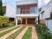 Casa com 3 Suítes à venda, 260 m² por R$ 1.250. Granja...