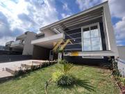 Casa com 3 suítes à venda e para alugar Jardim...