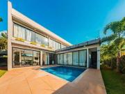 Casa com 3 Suítes à venda na Chácara Ondas Verdes Cotia/SP