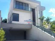 Casa com 3 suítes á venda na Granja Viana