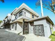 Casa com 3 suítes à venda Xaxim Curitiba/PR