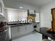 CASA COM 3 SUÍTES, ÁREA DE CHURRASQUEIRA NA VILA SANTANA...