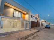 Casa com 3 Suítes na QE 50 Guará II