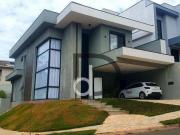 Casa com 3quartos à venda, 215 m² por R$ 1.895.000...