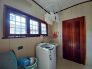 Casa com 4 dormitórios para alugar, 180 m² por R$...