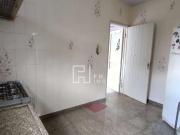 Casa com 4 dormitórios para alugar, 250 m² por R$...