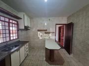Casa com 4 dormitÃ³rios para alugar, 270 mÂ² por R$...