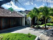 Casa com 4 dormitórios para alugar, 500 m² por R$...