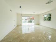 Casa com 4 dormitórios para alugar, 600 m² por R$...