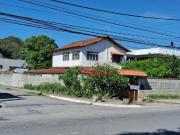 Casa com 4 dormitórios à venda, 218 m² por R$...