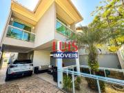 Casa com 4 dormitÃ³rios Ã venda, 228 mÂ² por R$...