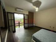 Casa com 4 dormitórios à venda, 300 m² por R$...