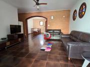Casa com 4 dormitórios à venda, 140 m² por R$...