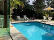 Casa com 4 dormitórios 2 suítes e piscina no Condomínio...