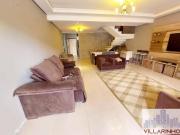 Casa com 4 dormitórios 360 m² Casa com 4 dormitórios 360 m²