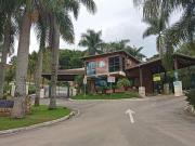 Casa com 4 dormitorios 3 suit, toda avaranda com uma...