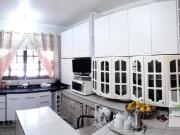 Casa com 4 dormitórios à venda, 125 m² por R$ 900.000,00...