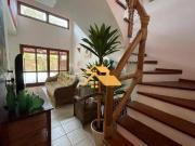 Casa com 4 dormitórios à venda, 130 m² por R$...