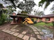 Casa com 4 dormitórios à venda, 141 m² por R$...
